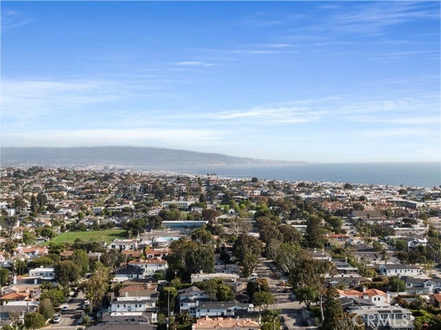 Building Photo - 2616 N Poinsettia Ave