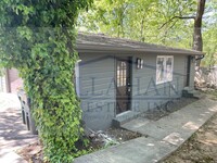 Building Photo - Studio in Hillcrest-UPDATED!!!