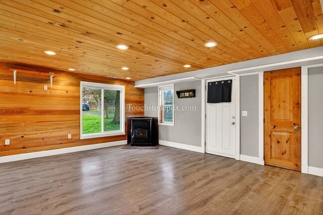 Building Photo - 10022 SE 172nd Ave