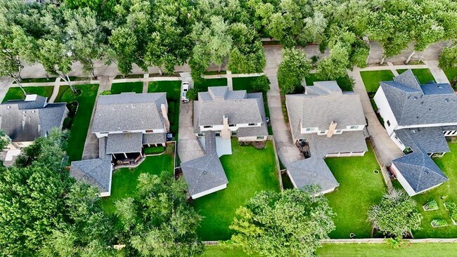 Building Photo - 2422 Stephens Grant Dr