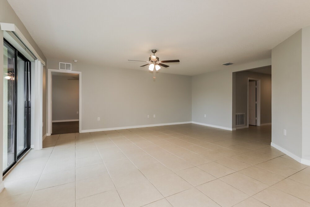 Building Photo - 1714 Chatham Green Cir