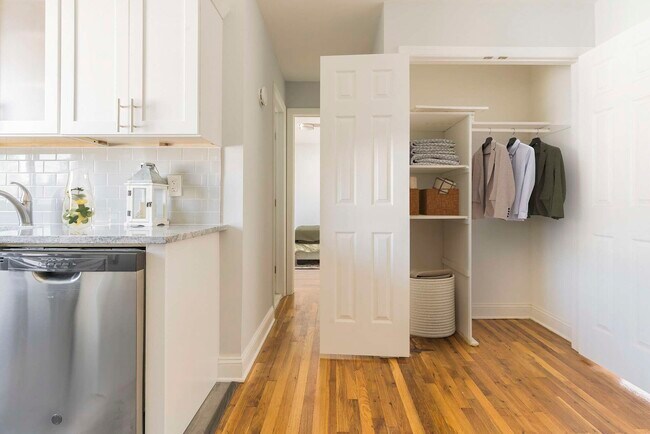 Building Photo - Bellmore Manor Gardens