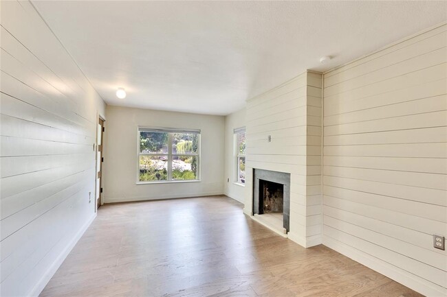 Building Photo - 1306 Norwood Rd