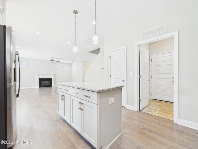 Building Photo - 478 Atwood Dr