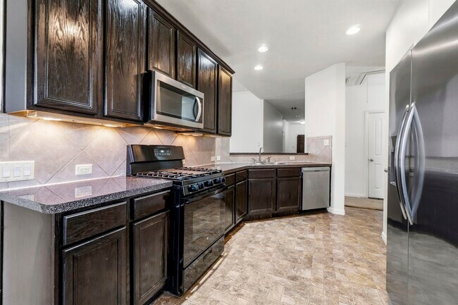 Building Photo - 8203 Loetsch Ridge Way