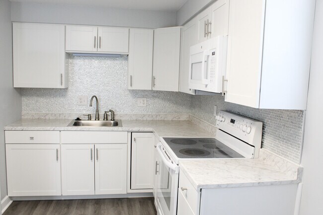 Building Photo - 178 175th Ave E