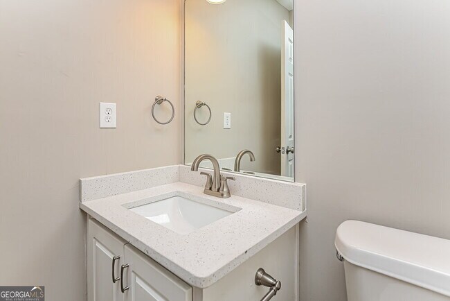 Building Photo - 2152 Glen Hope Ln