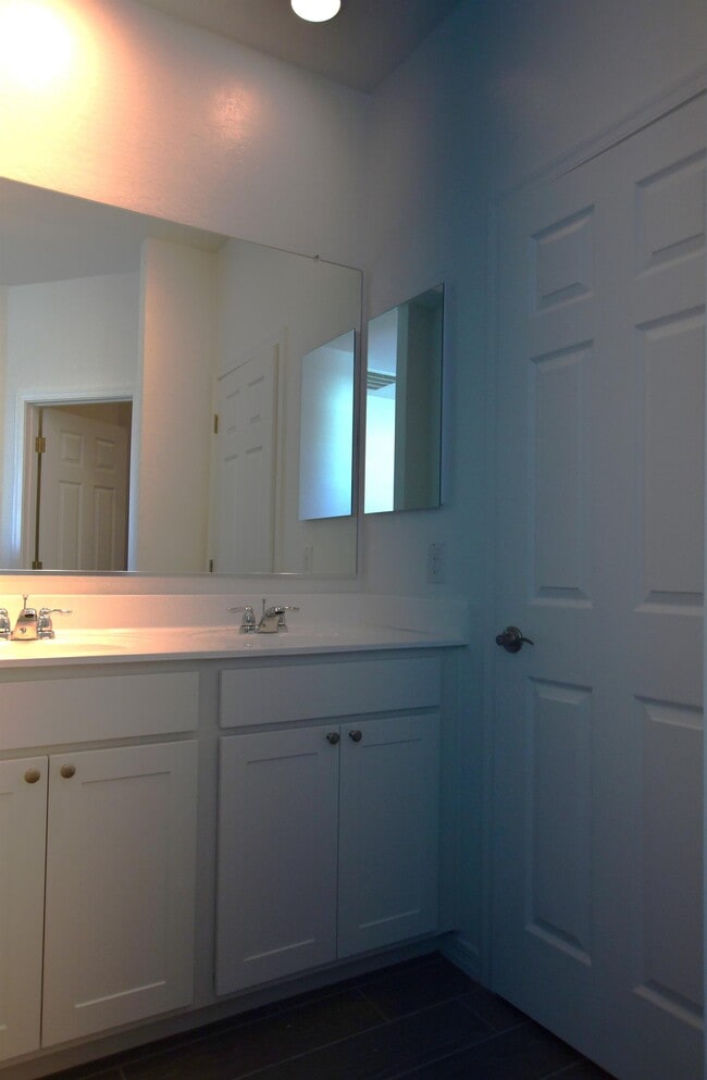 Building Photo - 37584 N Singletree Dr