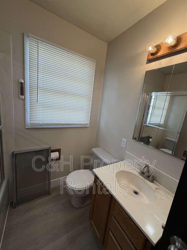 Building Photo - 1837 Wyoming Ave