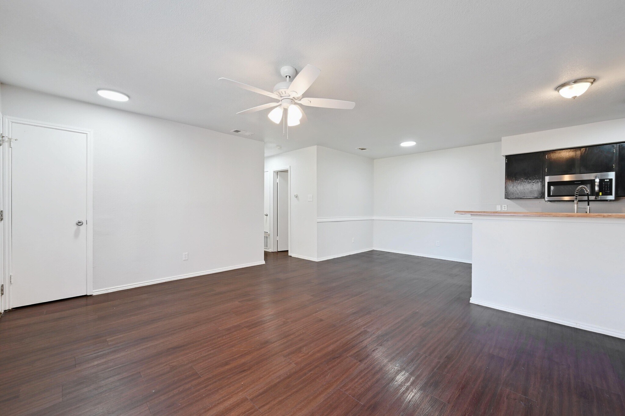 Building Photo - 5303 Spring Meadow Rd