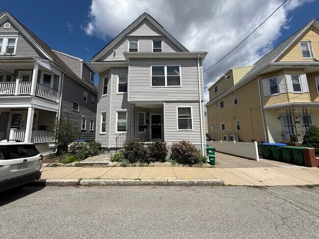 Building Photo - 24 Shapley Ave
