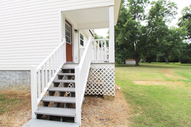 Building Photo - 8775 Clito Rd