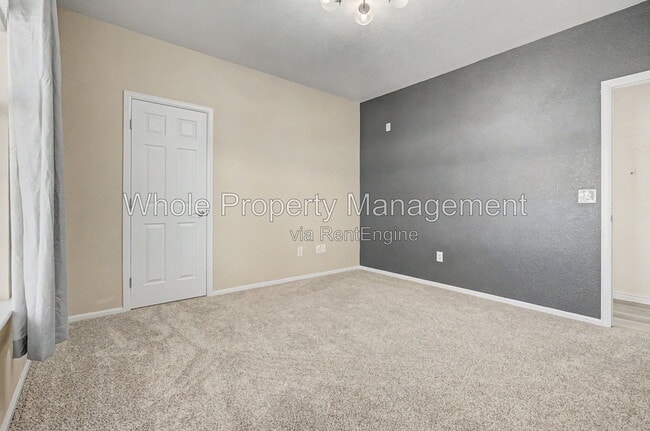Building Photo - 3872 S Dallas St