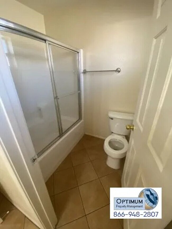 Building Photo - Spacious 4-Bedroom Home with 3-Car Garage ...