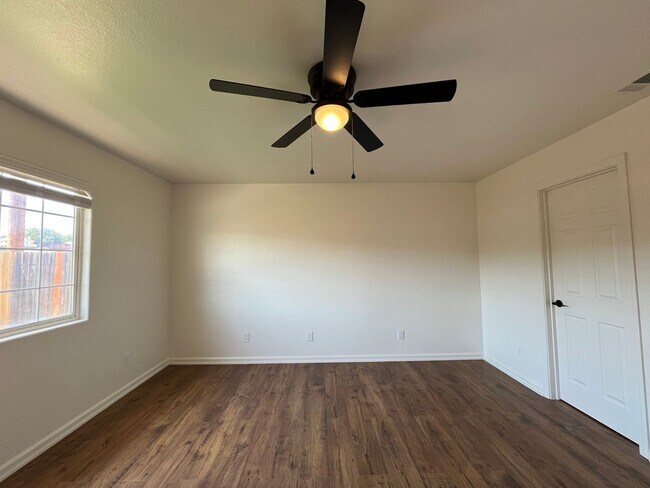 Building Photo - 1665 Aldo Way