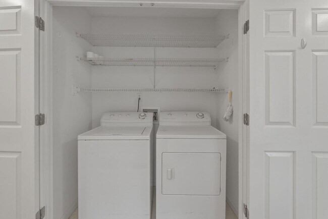 Building Photo - 100 Timberline Dr