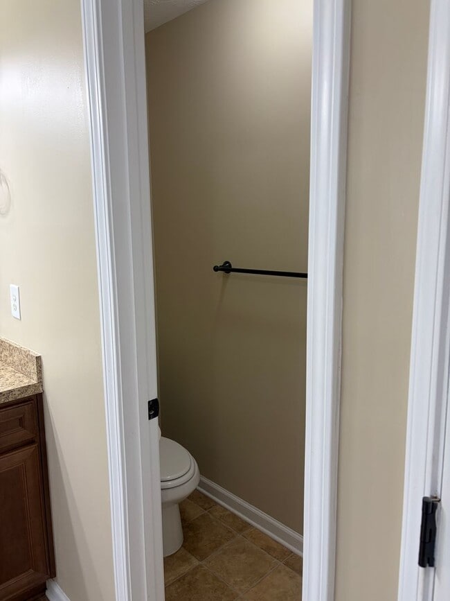 Building Photo - Beautiful Stepless Ranch