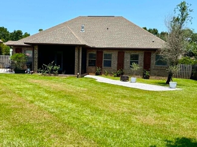 Building Photo - 12001 Squirrel Dr