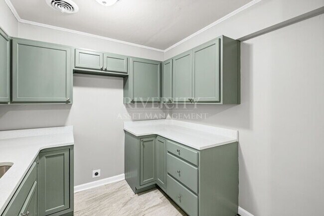 Building Photo - A Must See, Newly Renovated BEAUTY!!! Section 8 Is Welcomed !!!!