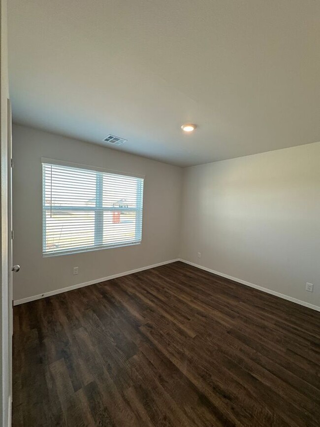 Building Photo - *Pre-leasing* BRAND NEW Three Bedroom | Tw...