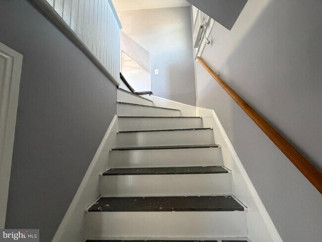 Building Photo - 124 W Butler Pike