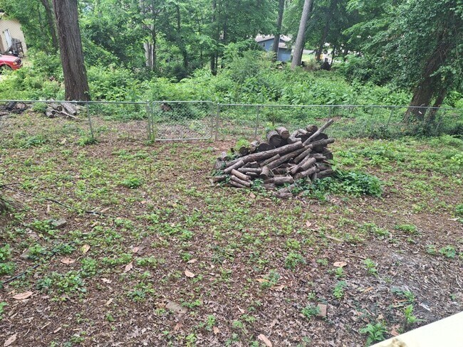 Building Photo - Basement Rancher located in Farragut