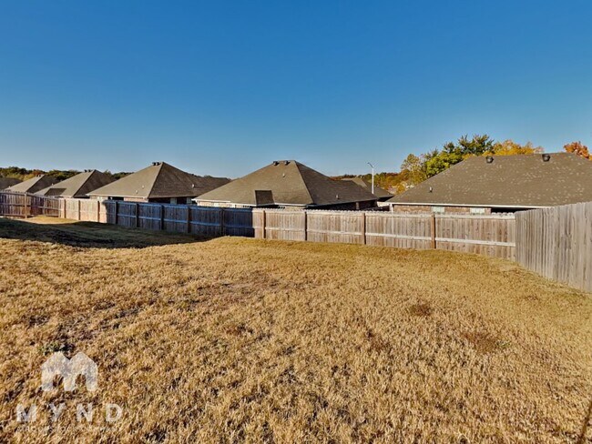 Building Photo - 1001 Clearspring Ct