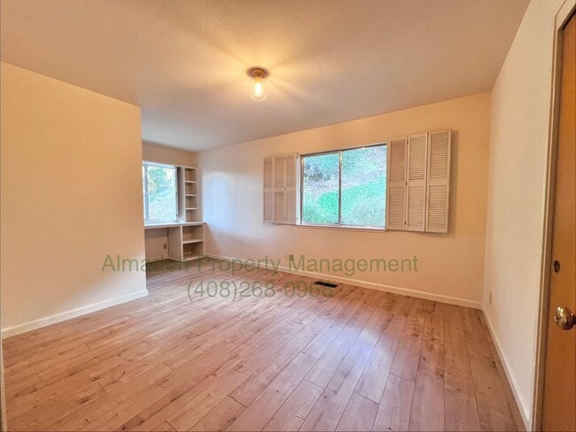 Building Photo - Spacious Los Gatos Home, Tranquil Views. A/C & Award Winning Schools!