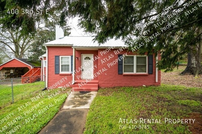 Building Photo - 400 3rd St E