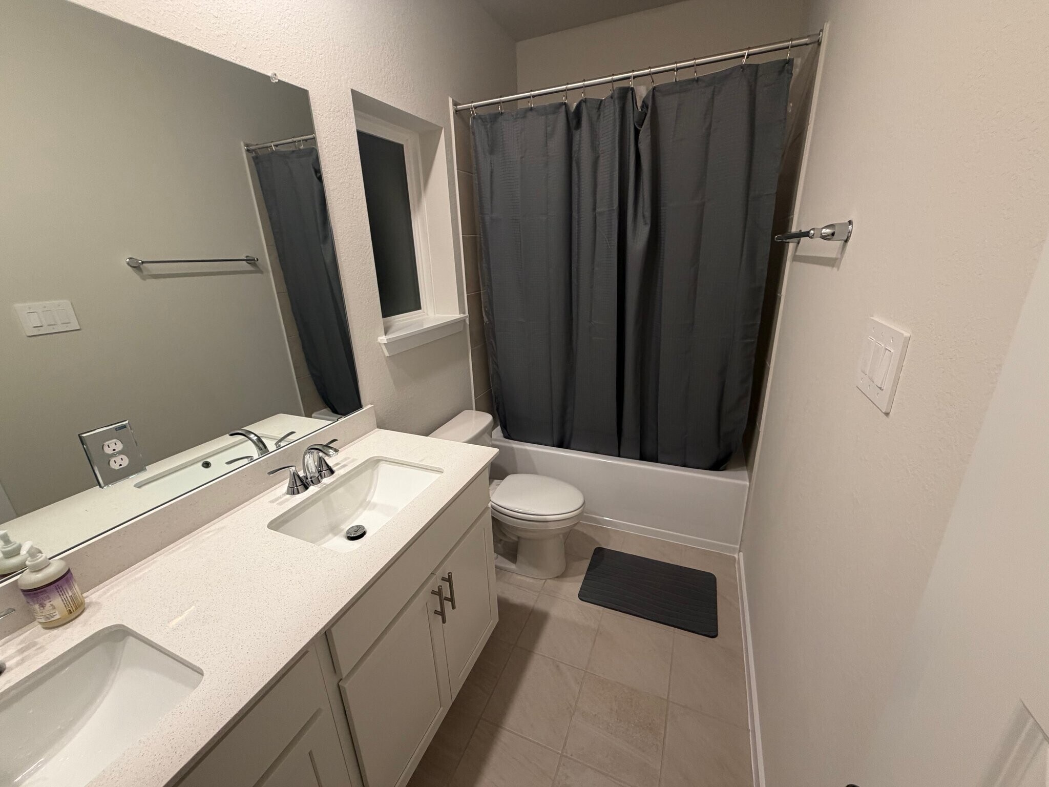 Building Photo - 4206 Laurel Oak Cir