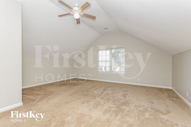 Building Photo - 869 Maricopa Dr