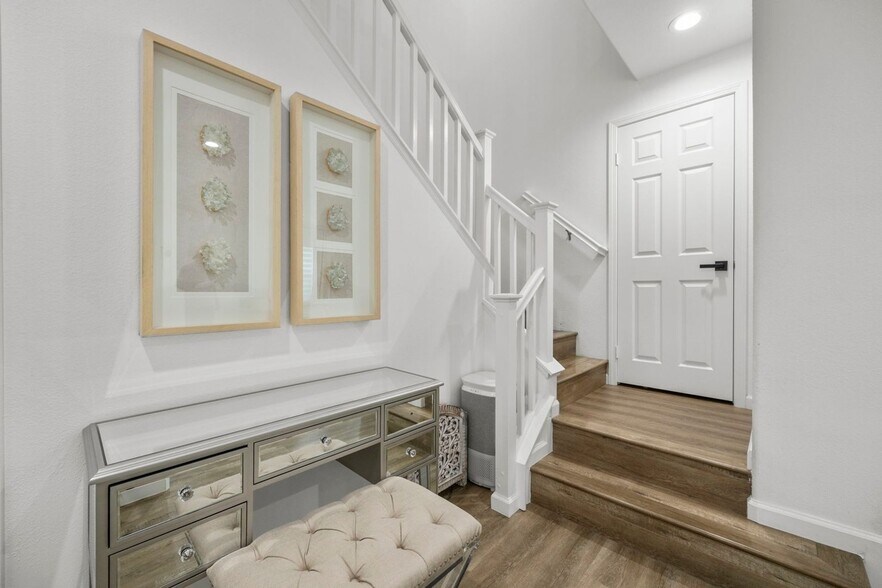 Building Photo - 16485 Nicklaus Dr