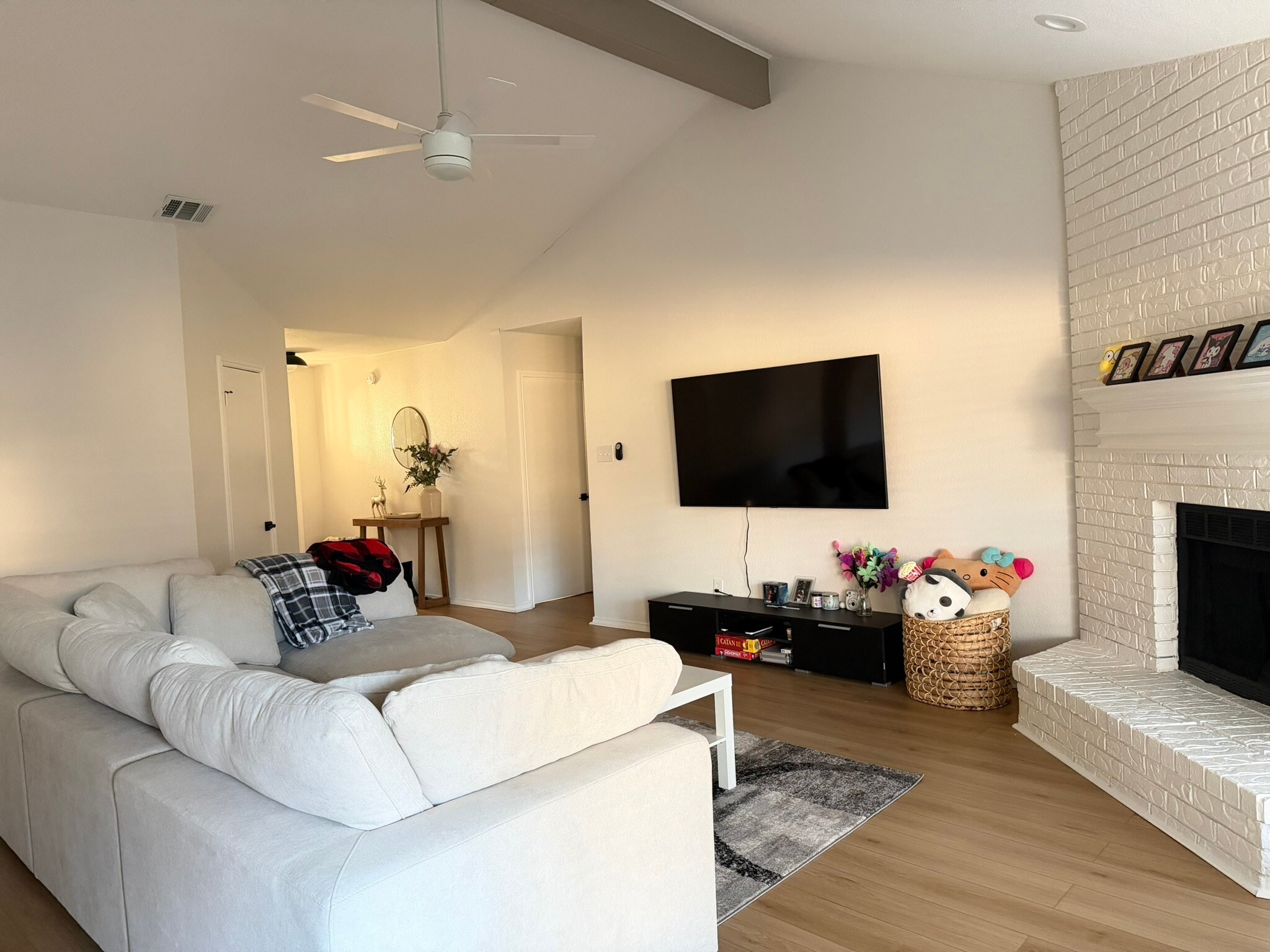 Building Photo - 921 Matilda Dr