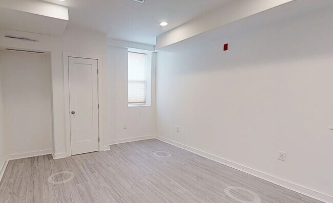 Building Photo - 1642 N Marshall St