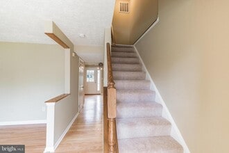 Building Photo - 6302 Betsy Ross Ct