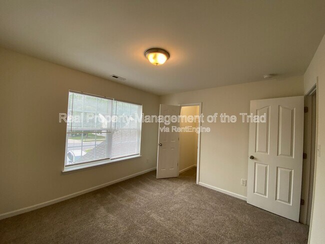 Building Photo - 4539 Deighton Ct