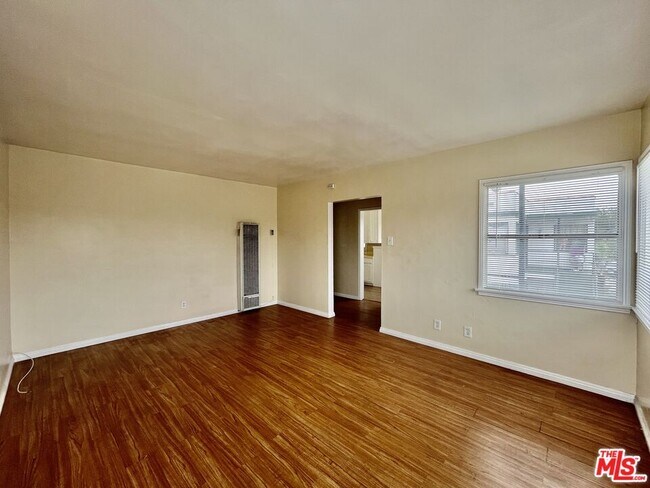 Building Photo - 4424 1/2 Arlington Ave-4424