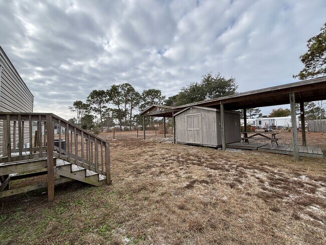 Building Photo - Adorable!