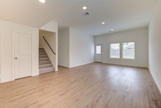 Building Photo - 9910 Oakheath Blf Dr