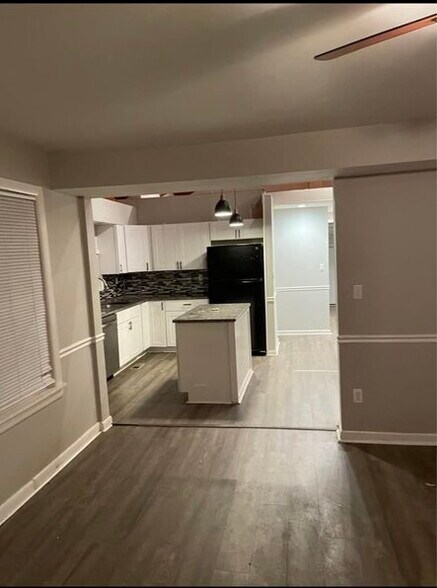 Kitchen - 114 E 13th St