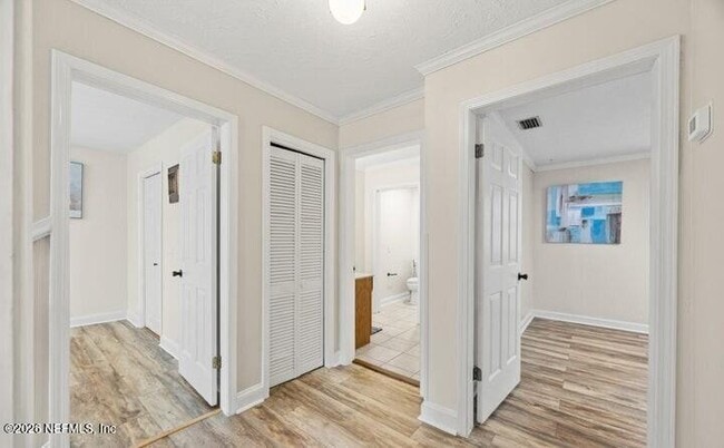 Building Photo - 3672 Boone Park Ave