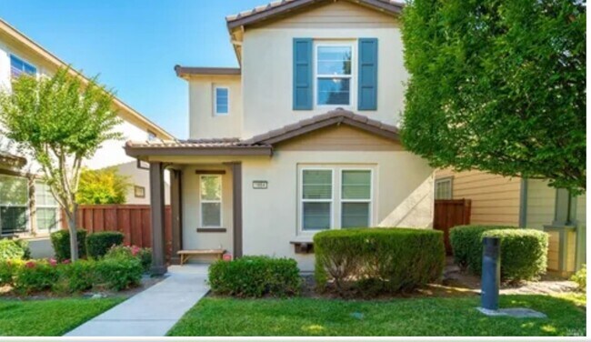 Primary Photo - 1664 Glenmore Dr
