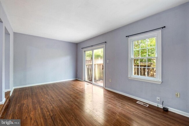 Building Photo - 4825 Nash Dr