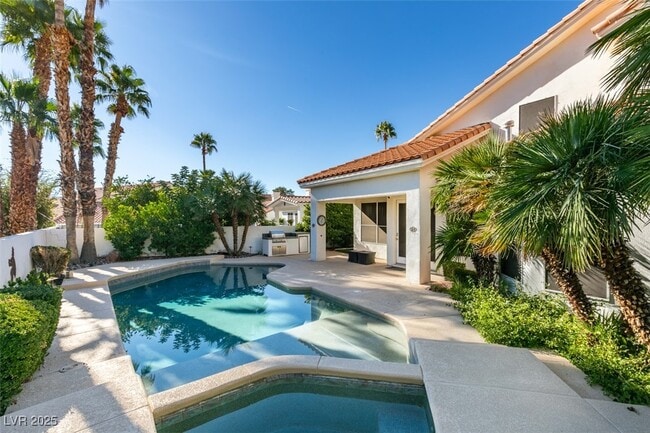 Building Photo - 174 Buena Ct