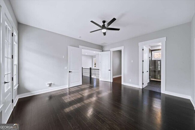 Building Photo - 3040 Wallace Cir SE