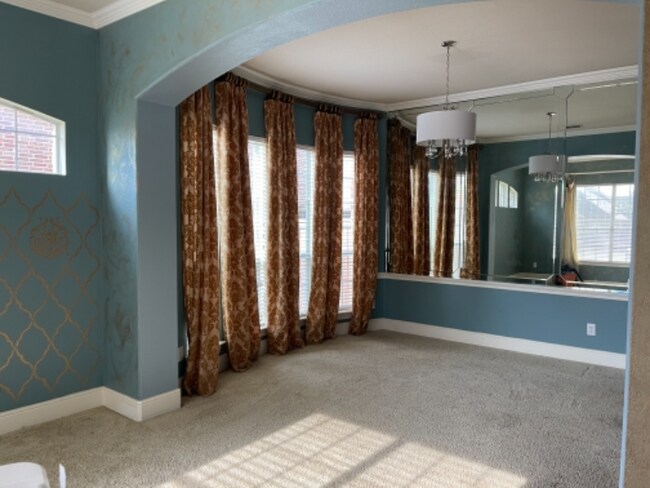 Building Photo - 4205 Lansbury Dr