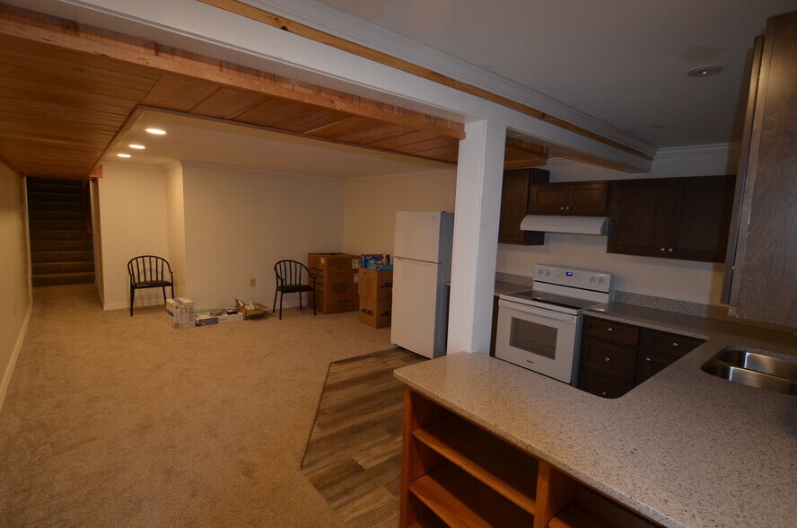 Building Photo - 52 Carol Ln