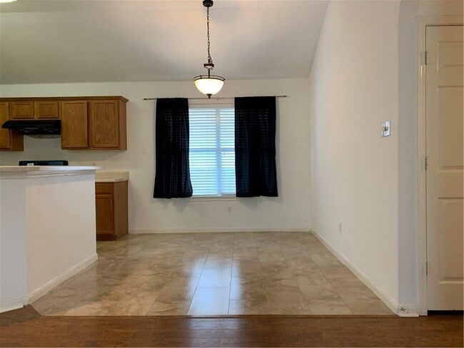 Building Photo - 5836 Lomita Verde Cir