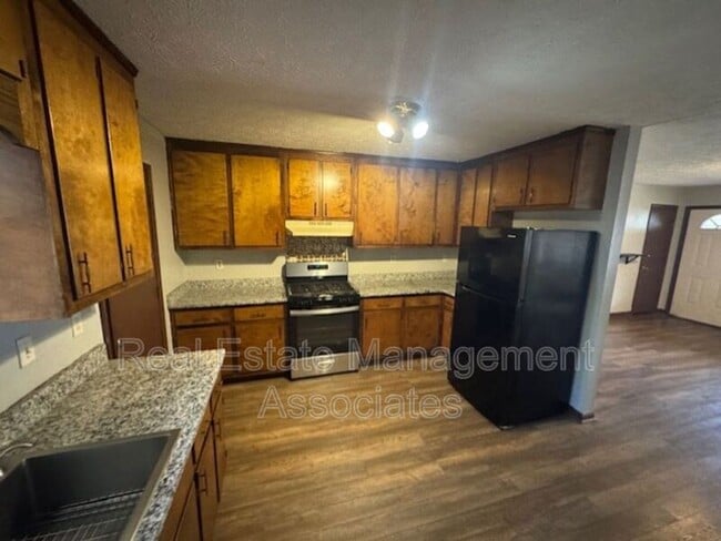 Building Photo - 295 Wood Rd