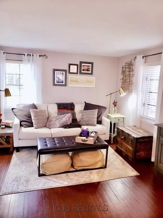 Building Photo - 62 Pierce Rd